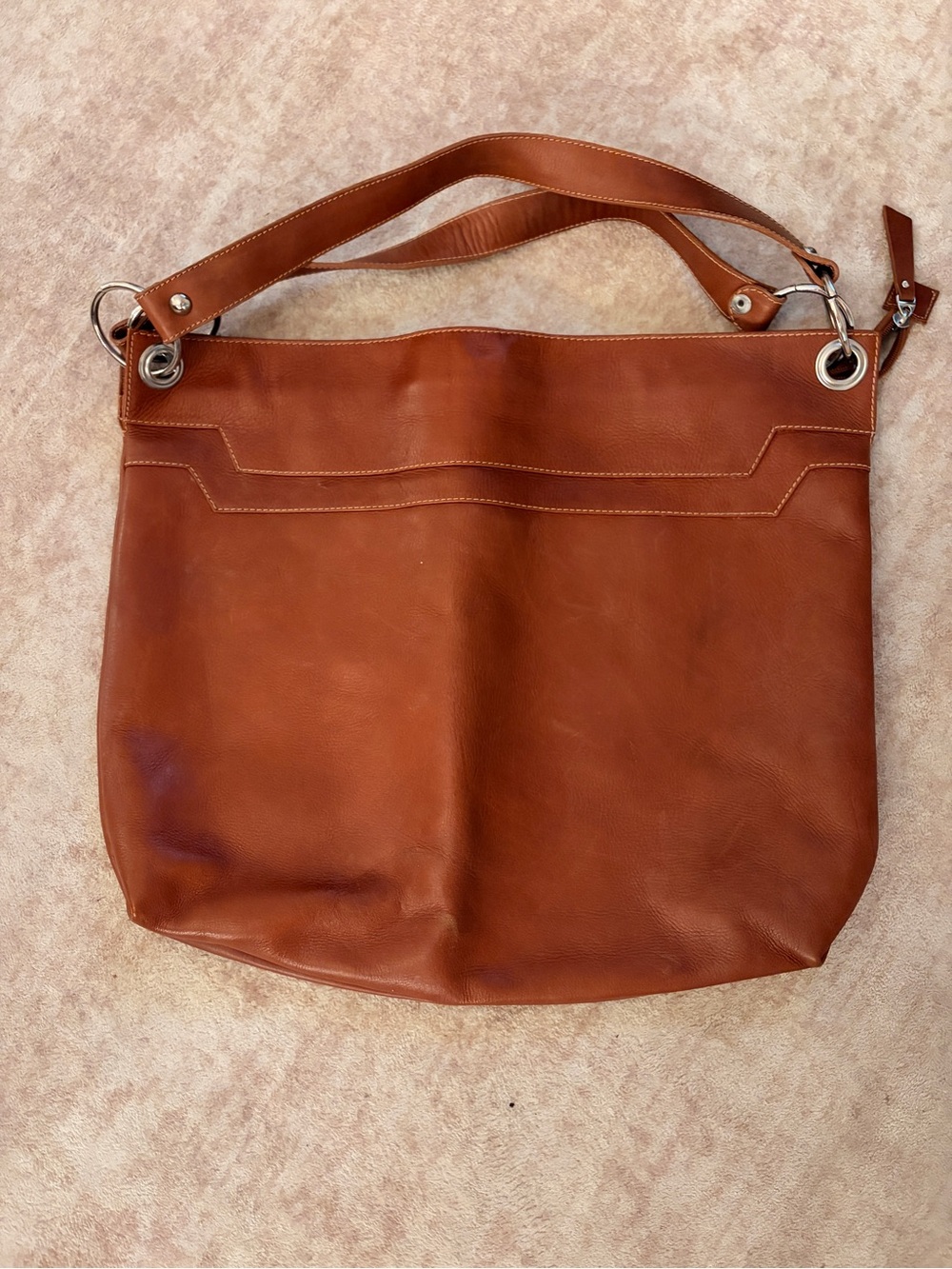 Classic Leather Shoulder Bag in Cognac Brown